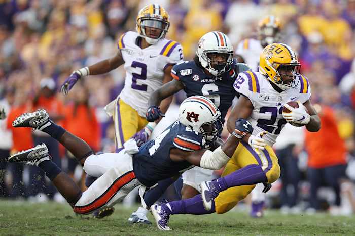 BATON ROUGE, LOUISIANA - OCTOBER 26: Clyde Edwards-Helaire #22 of the LSU Tigers runs with the ball against the Auburn Tigers during the second half at Tiger Stadium on October 26, 2019 in Baton Rouge, Louisiana. (Photo by Chris Graythen/Getty Images)